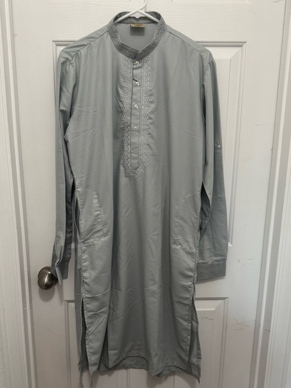 SHASHI Men's Light Gray Embroidered Kurta